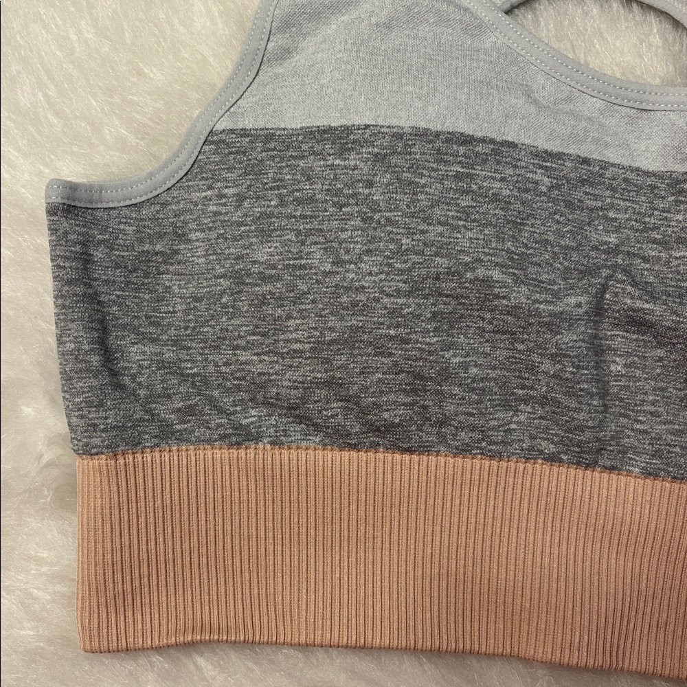 Colorblock Workout Set - Size Small - Picture 3 of 8